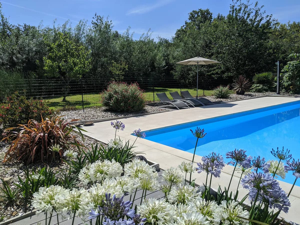 The heated pool at La Bourdonnerie